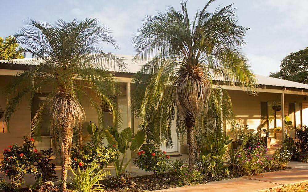 Wunan House Bed & Breakfast Kununurra Exterior photo